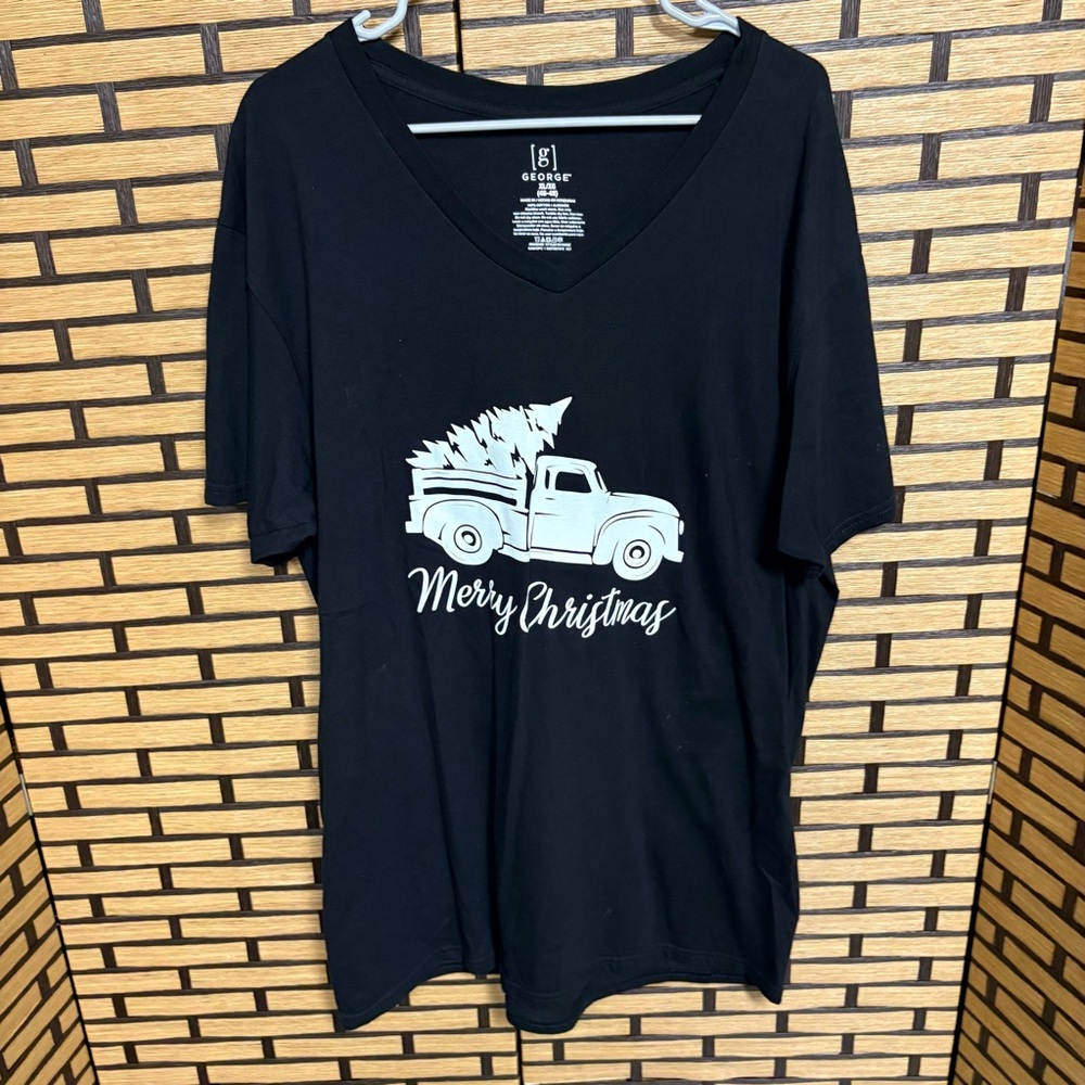 George Black Merry Christmas Longer Length‎ V Neck Tee Size XL